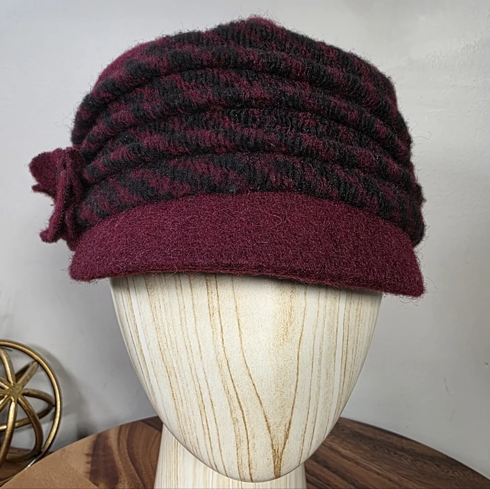 Cappellificio Guliana Italian Wool Blend Burgundy Floral Newsboy Cap